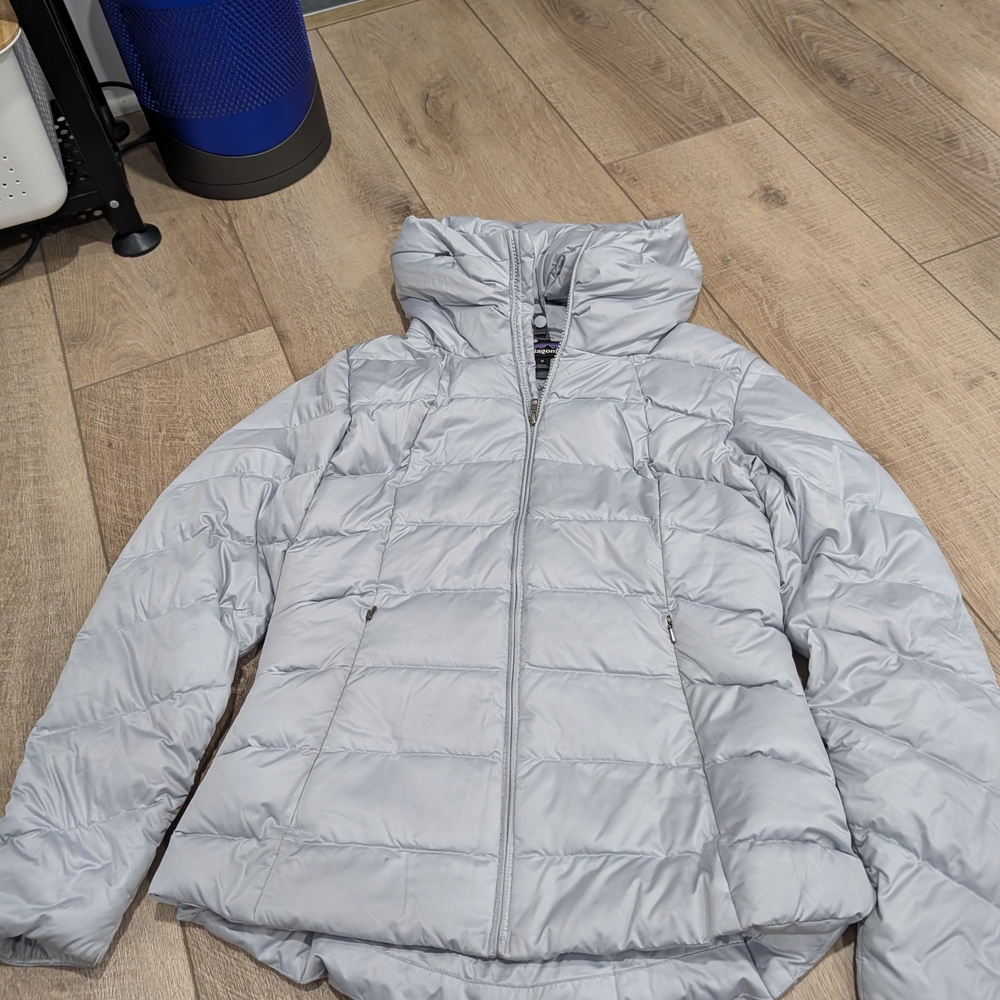 Patagonia Light Gray Women's Packable Puffer Jacket with Hood